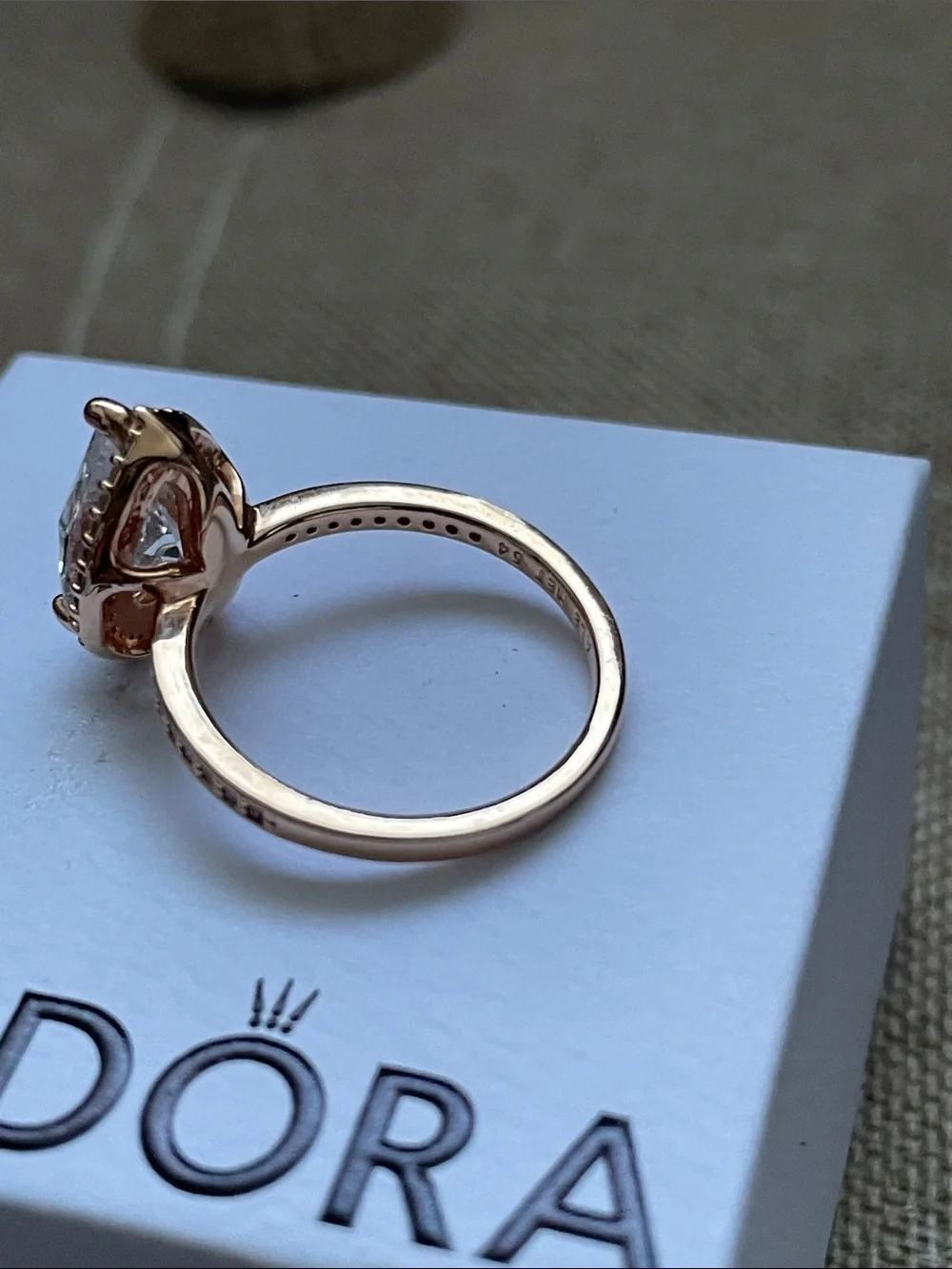 ✨Pandora Rose Gold Sparkling Teardrop Halo Halo Ring ✨ Size 7.5 LIKE NEW